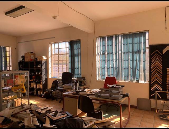 5,100M² WAREHOUSE FOR SALE IN INDUSTRIA